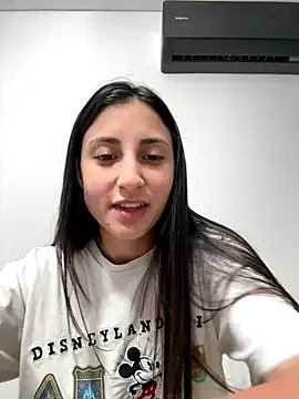 Snapshot of itsmiasofia chatting on November 25, 2025, 11:05 pm itsmiasofia online show from November 25, 2025, 11:05 pm