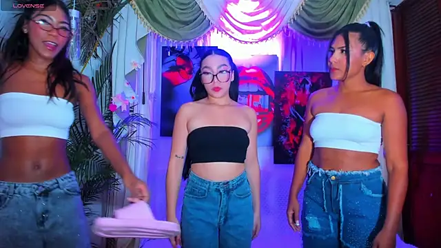 madams worker online show from April 17, 2026, 9:39 pm