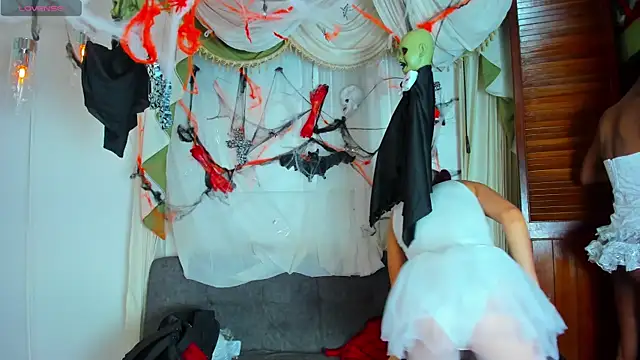 Snapshot of madams_worker chatting on October 30, 2025, 3:53 pm madams worker online show from October 30, 2025, 3:53 pm