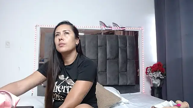 Salmma Milf online show from April 9, 2026, 11:38 am