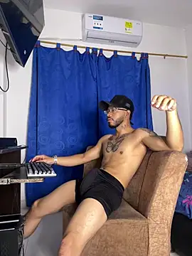 Kylian Alessandro online show from January 7, 2026, 12:43 pm