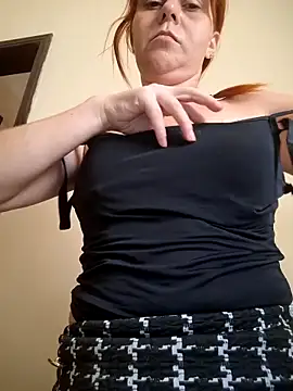 Snapshot of PorcelainDoll1 chatting on December 3, 2025, 3:11 pm PorcelainDoll1 online show from December 3, 2025, 3:11 pm