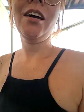 PorcelainDoll1 online show from November 27, 2025, 4:51 pm