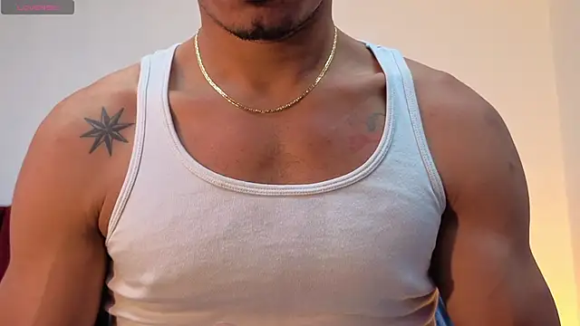 Snapshot of DaamonSlader_ chatting on November 7, 2025, 8:13 pm DaamonSlader online show from November 7, 2025, 8:13 pm