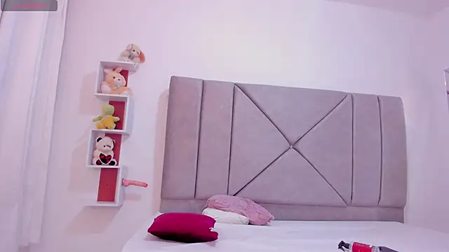 Snapshot of Miaa_Star1 chatting on November 3, 2025, 1:04 pm Miaa Star1 online show from November 3, 2025, 1:04 pm