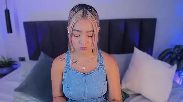 Snapshot of AilanaCortes chatting on March 2, 2026, 12:12 pm AilanaCortes online show from March 2, 2026, 12:12 pm