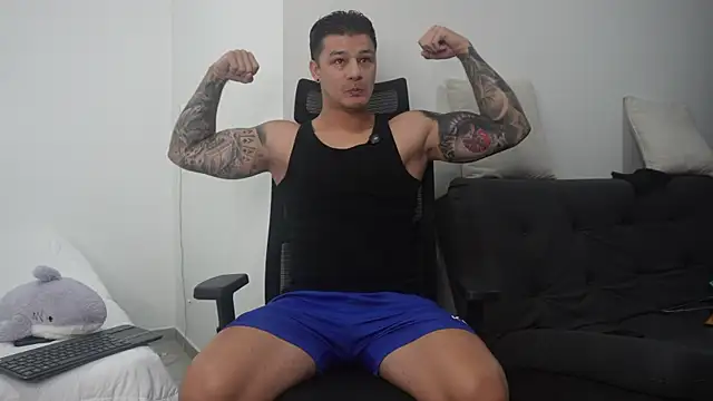 Snapshot of Dominick_walker chatting on July 2, 2026, 2:01 pm Dominick walker online show from July 2, 2026, 2:01 pm
