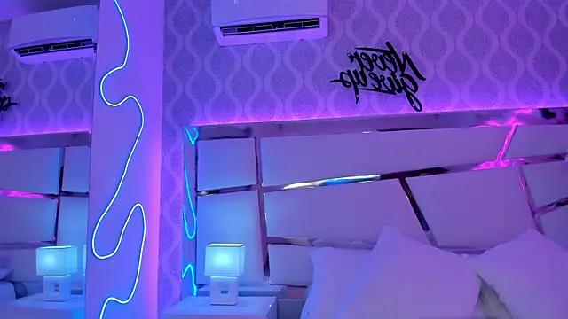 DevoraCarther online show from October 24, 2025, 3:22 pm