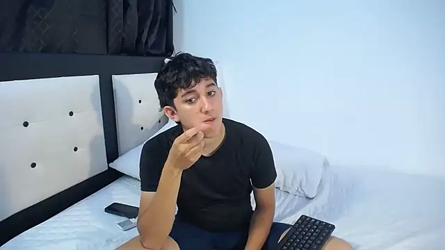 Snapshot of Dravith_Valery chatting on February 12, 2026, 3:17 am Dravith Valery online show from February 12, 2026, 3:17 am