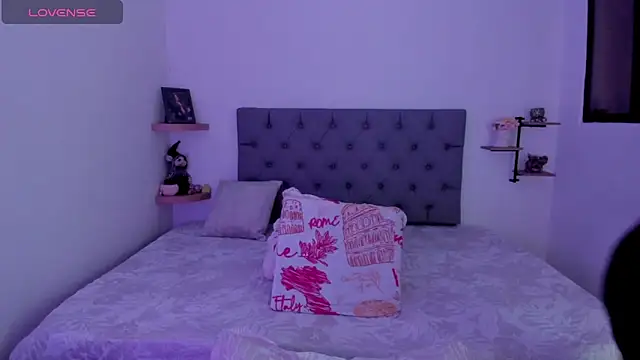 Saraarouusee online show from March 30, 2026, 3:35 pm