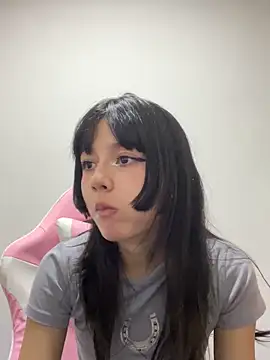 Snapshot of AnaisXoXo chatting on November 14, 2025, 8:23 pm AnaisXoXo online show from November 14, 2025, 8:23 pm