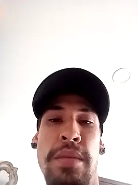 MaxHuston online show from February 13, 2026, 5:24 pm