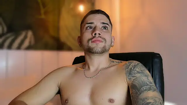 Mike montoya01 online show from November 20, 2025, 5:13 pm