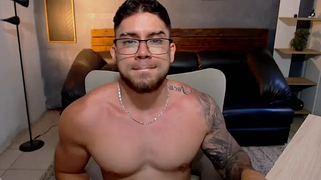 Snapshot of Mike_montoya01 chatting on June 27, 2026, 9:21 pm Mike montoya01 online show from June 27, 2026, 9:21 pm