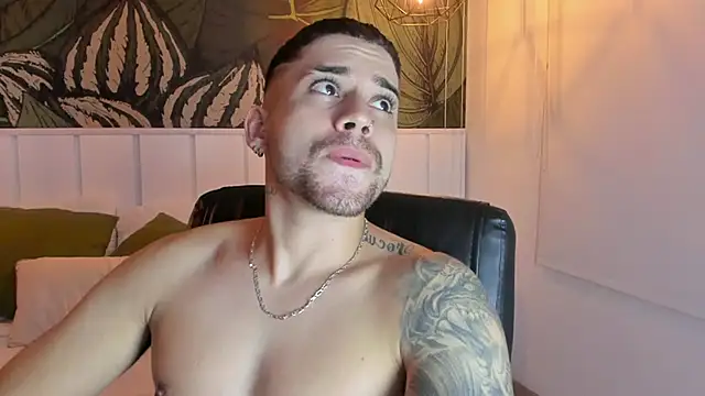 Mike montoya01 online show from November 20, 2025, 5:08 am