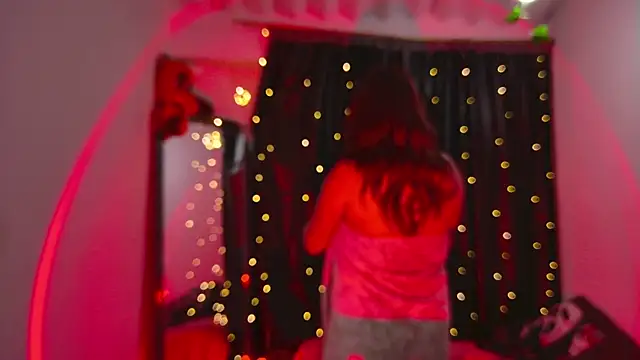 Rhosynn online show from October 31, 2025, 11:33 pm