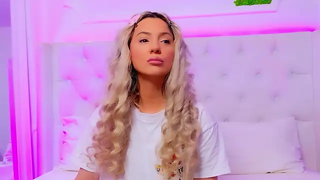 AriannaSins online show from March 24, 2026, 1:22 pm