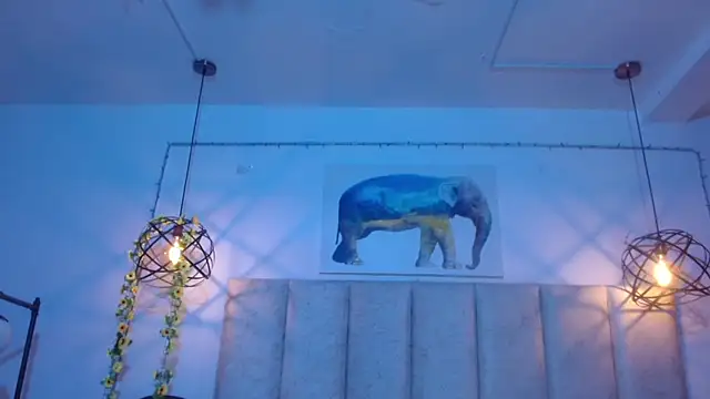 antonella rosecs online show from November 12, 2025, 4:38 am