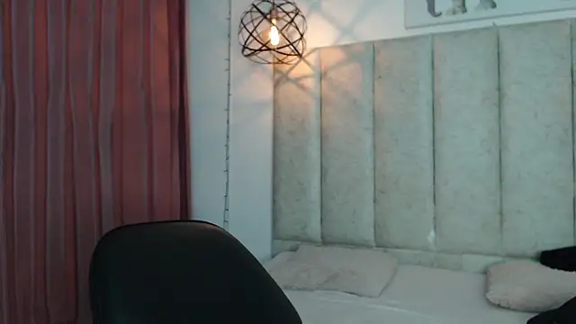 Snapshot of antonella_rosecs chatting on February 1, 2026, 4:33 am antonella rosecs online show from February 1, 2026, 4:33 am