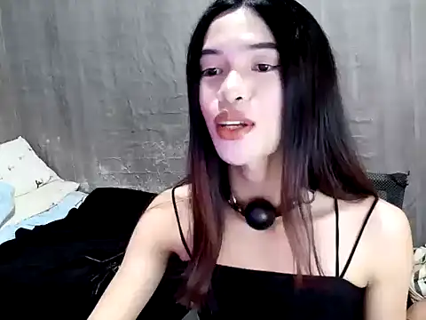 stella-kate online show from November 1, 2025, 3:24 am