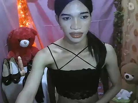 stella-kate online show from December 3, 2025, 10:25 am