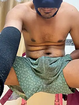 Snapshot of Mysterious_Prince chatting on February 26, 2026, 6:52 pm Mysterious Prince online show from February 26, 2026, 6:52 pm