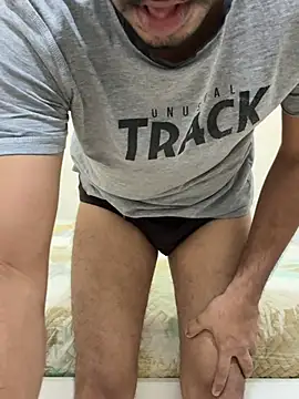 Handsome8677 online show from February 16, 2026, 8:24 am