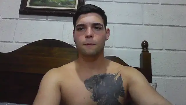Zure-xxx online show from May 20, 2026, 1:46 am