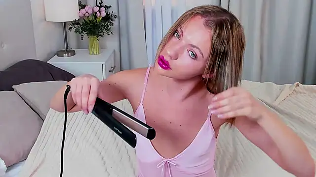 Snapshot of Keit_princess chatting on December 5, 2025, 6:01 am Keit princess online show from December 5, 2025, 6:01 am