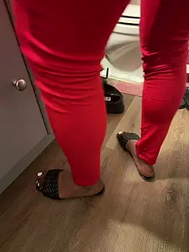 sissy diorcd online show from December 21, 2025, 7:32 am