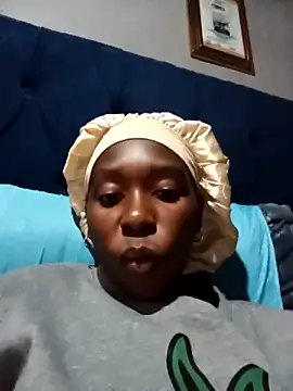 sexysmalldaily04 online show from December 14, 2025, 1:17 pm