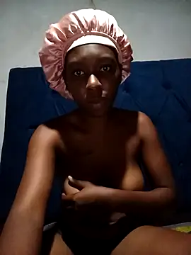 sexysmalldaily04 online show from February 6, 2026, 6:37 pm