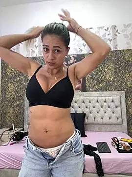 valentina herrrera online show from March 3, 2026, 5:09 pm