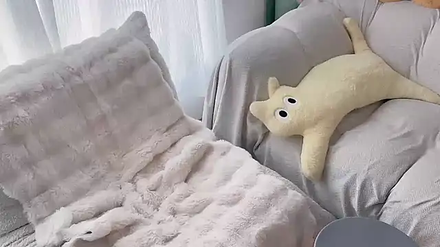 lsevenlll online show from February 16, 2026, 6:34 am