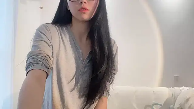 lsevenlll online show from November 18, 2025, 11:59 pm