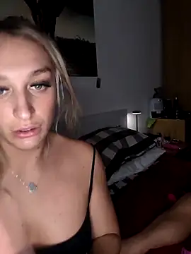 xx spiceycouple xx online show from March 29, 2026, 8:10 pm