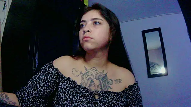 Snapshot of adri_gomez1 chatting on November 21, 2025, 7:29 am adri gomez1 online show from November 21, 2025, 7:29 am