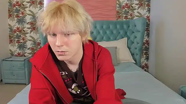 Snapshot of KevinMilky chatting on November 26, 2025, 2:28 pm KevinMilky online show from November 26, 2025, 2:28 pm