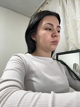 Midori rosse online show from May 18, 2026, 1:28 am
