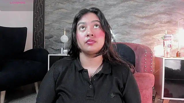 lilithst  online show from November 7, 2025, 8:35 pm