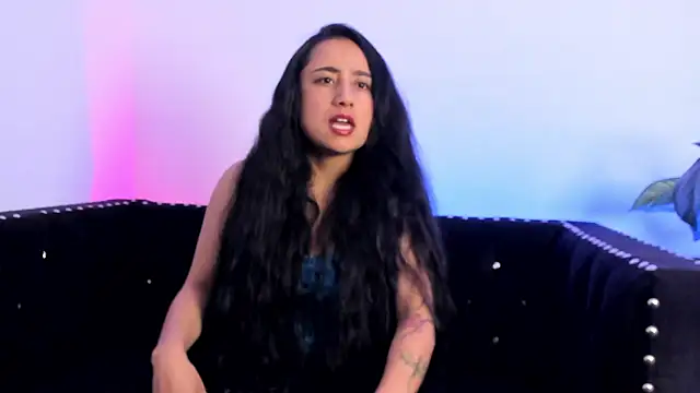 Samanta Fischer online show from November 27, 2025, 10:27 am