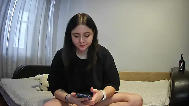 Snapshot of CoupleTwee chatting on January 9, 2026, 11:06 am CoupleTwee online show from January 9, 2026, 11:06 am