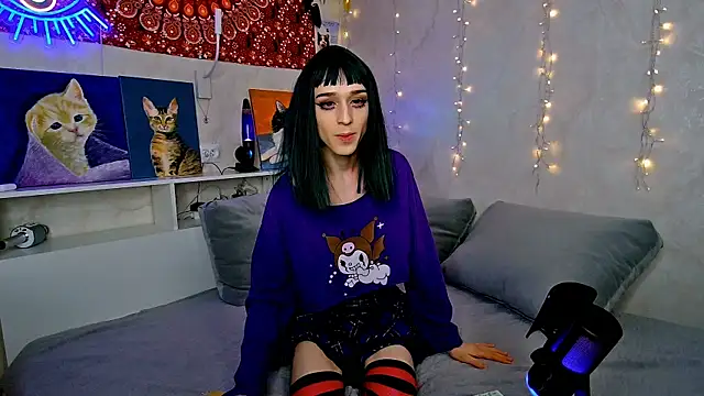 whoalexxa online show from November 24, 2025, 1:22 pm