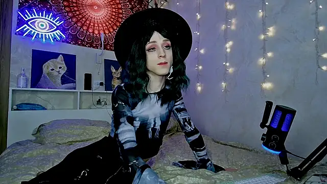 whoalexxa online show from December 22, 2025, 11:10 am