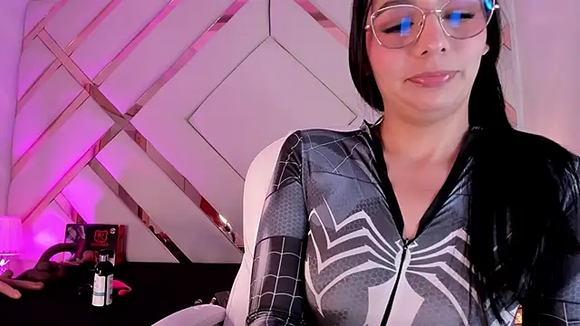 michelle cutee  online show from January 10, 2026, 8:15 pm