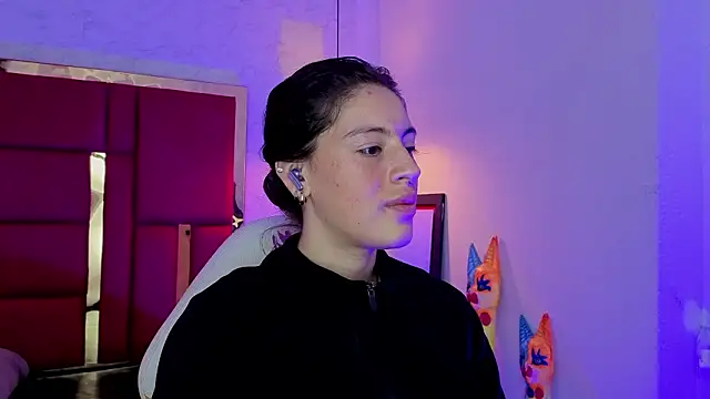 moon winy online show from March 22, 2026, 11:34 am