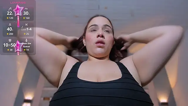 VictoriaCortezz online show from November 18, 2025, 3:32 am