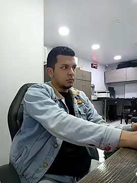 Snapshot of Master_Connor_BDSM chatting on October 24, 2025, 5:34 pm Master Connor BDSM online show from October 24, 2025, 5:34 pm