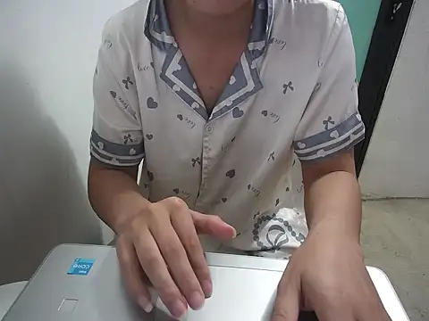 Snapshot of Lyna_207 chatting on October 29, 2025, 1:10 pm Lyna 207 online show from October 29, 2025, 1:10 pm