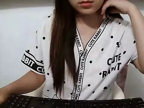 Snapshot of Lyna_207 chatting on November 5, 2025, 5:49 pm Lyna 207 online show from November 5, 2025, 5:49 pm